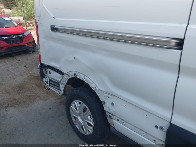Ford 2017 2017 1FTYR2CM2HKA11911 Image 19