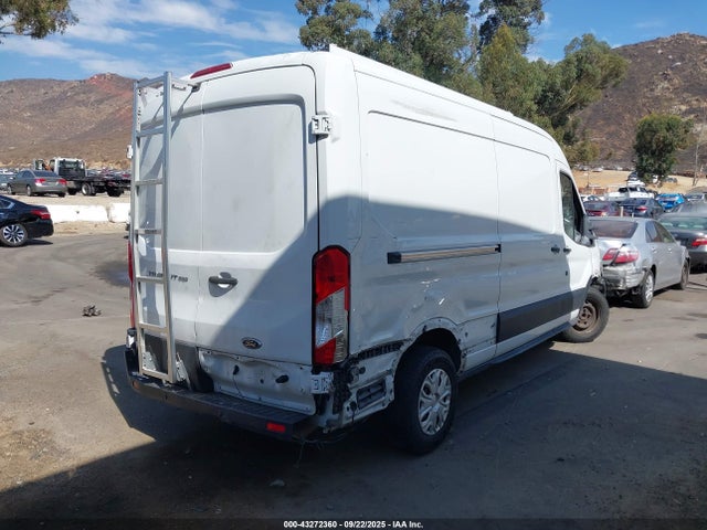 Ford 2017 2017 1FTYR2CM2HKA11911 Image 4