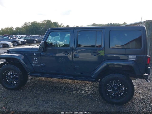 43272410 :رقم المزاد ، 1C4HJWEG6HL621133 vin ، 2017 Jeep Wrangler Unlimited Sahara 4x4 مزاد بيع