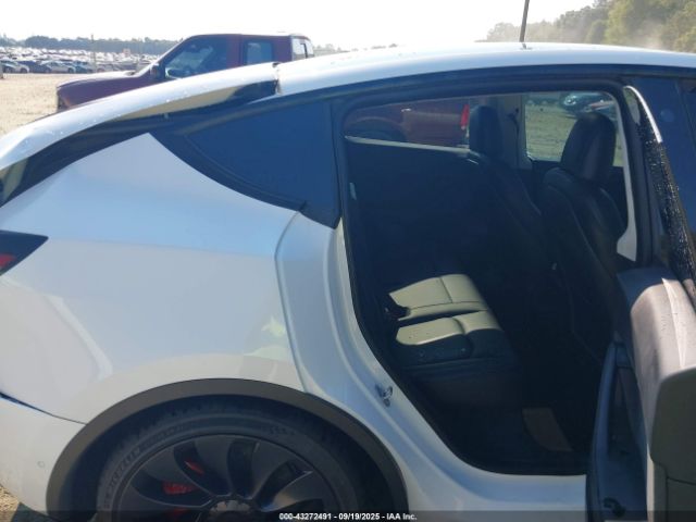 2022 TESLA MODEL Y 7SAYGDEF0NF399703 Photo 7