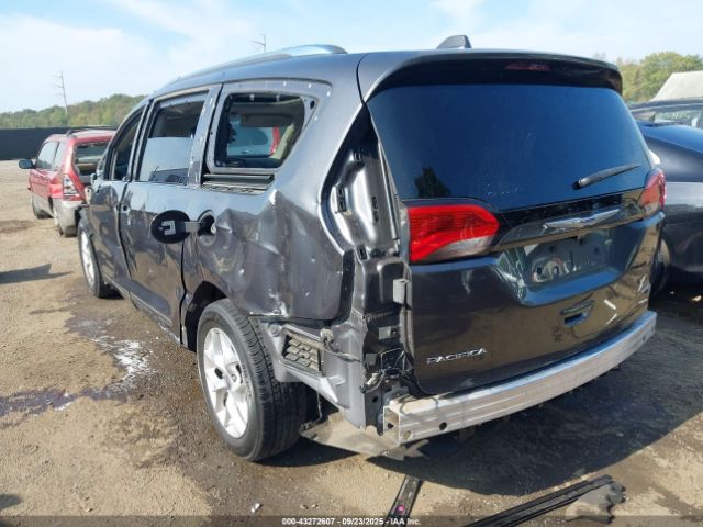 2020 CHRYSLER PACIFICA 2C4RC1GG6LR289452 Photo 2