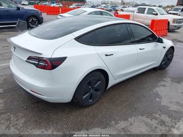 2022 TESLA MODEL 3 5YJ3E1EB1NF243582 Photo 3