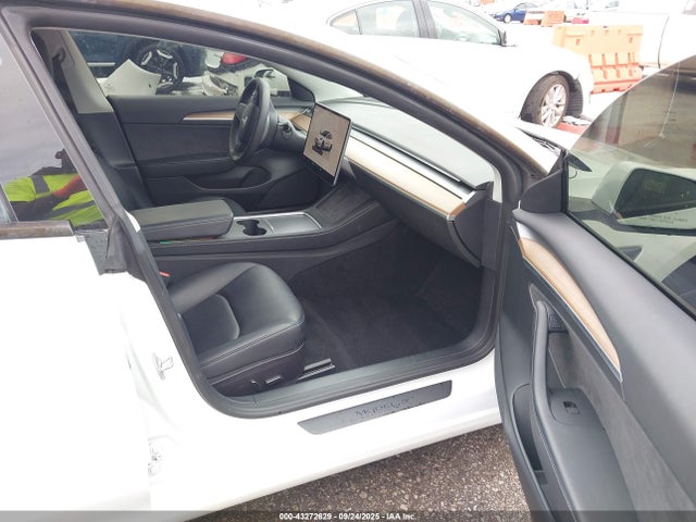 2022 TESLA MODEL 3 5YJ3E1EB1NF243582 Photo 4