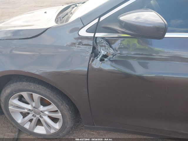 43272648 :رقم المزاد ، 1C3CCCABXFN536220 vin ، 2015 Chrysler 200 Limited مزاد بيع
