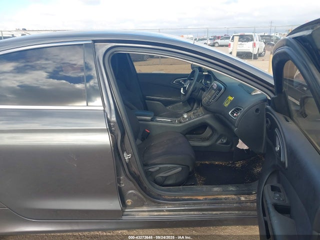 43272648 :رقم المزاد ، 1C3CCCABXFN536220 vin ، 2015 Chrysler 200 Limited مزاد بيع