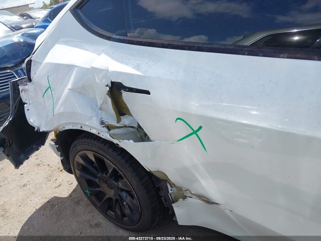 2023 TESLA MODEL Y 7SAYGDEE9PA103505 Photo 5