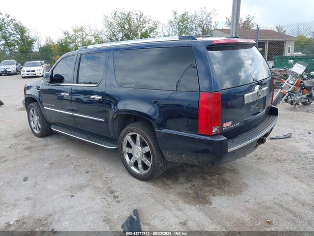 2007 CADILLAC ESCALADE ESV 1GYFK66887R206459 Photo 2