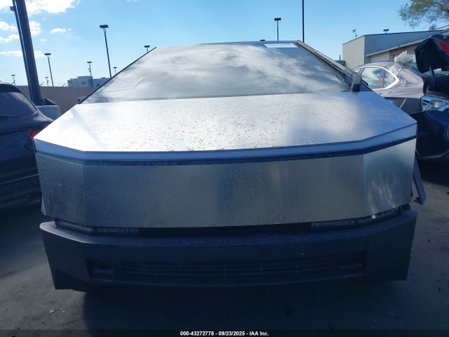 Tesla Cybertruck 2024 7G2CEHED8RA047875 Image 13