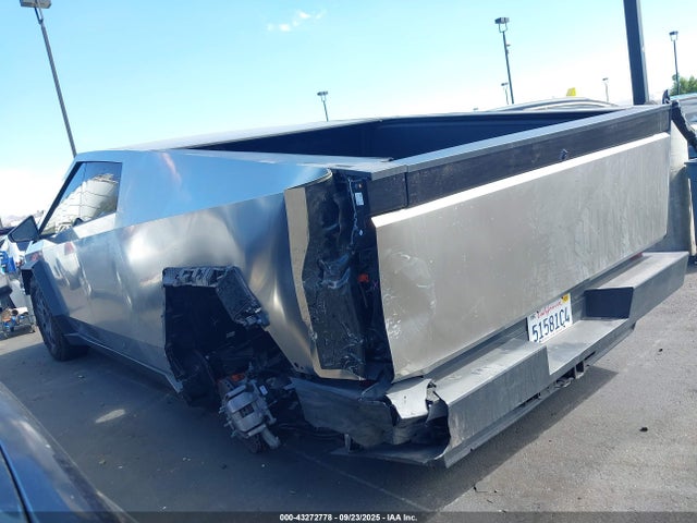 Tesla Cybertruck 2024 7G2CEHED8RA047875 Image 15