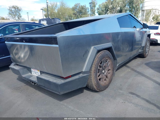 Tesla Cybertruck 2024 7G2CEHED8RA047875 Image 4