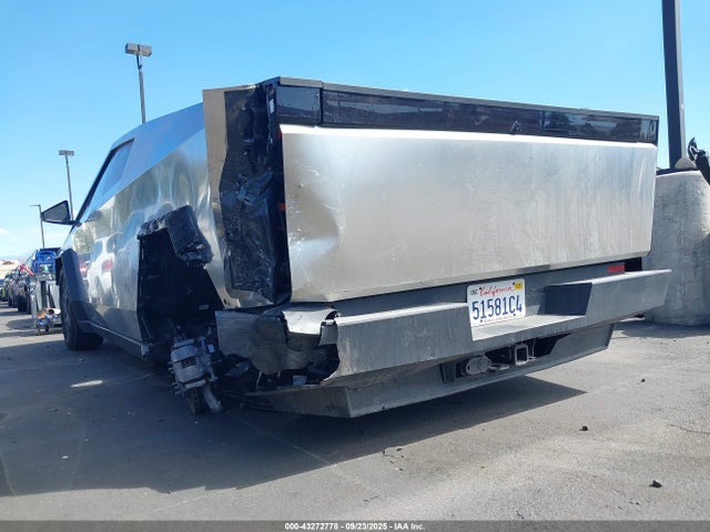 Tesla Cybertruck 2024 7G2CEHED8RA047875 Image 6