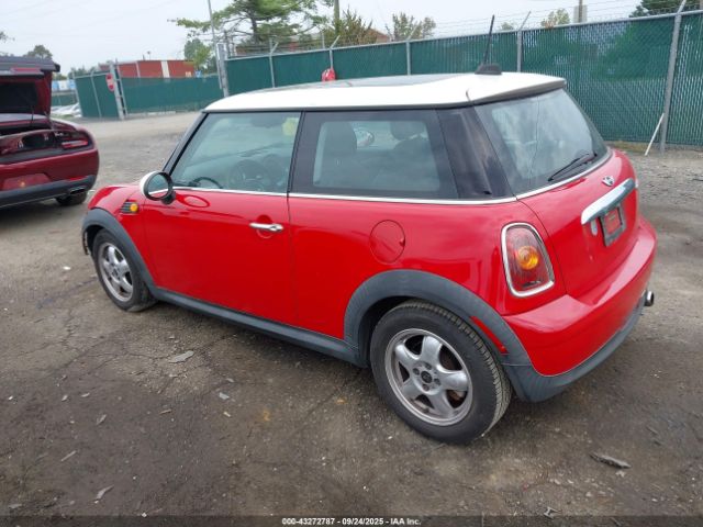 2009 MINI COOPER WMWMF33509TT69846 Photo 2