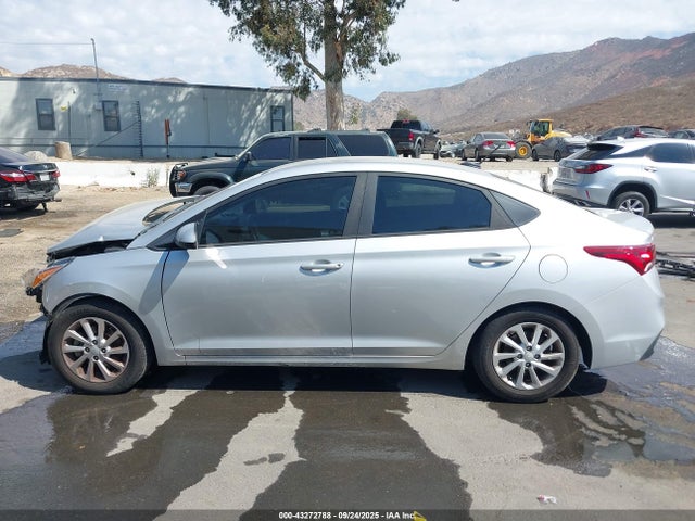 Hyundai 2018 2018 3KPC24A35JE034743 Image 14