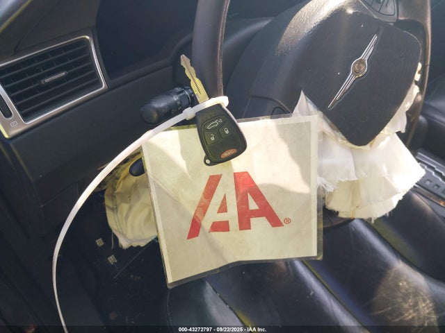 2005 CHRYSLER PACIFICA 2C8GM68455R299946 Photo 10