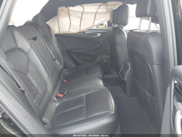 2022 PORSCHE MACAN WP1AA2A5XNLB06046 Photo 7