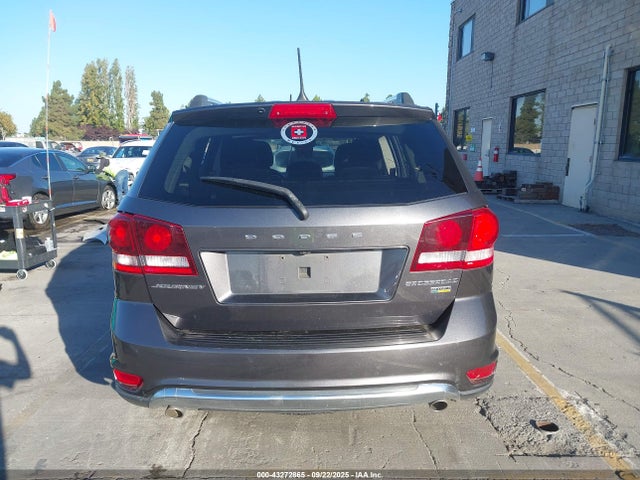3C4PDCGGXJT475747 Dodge Journey Crossroad