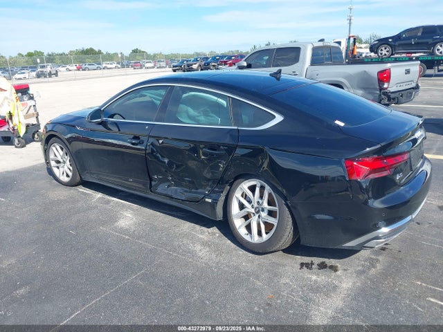 2024 AUDI A5 SPORTBACK WAUFACF59RA120959 Photo 2