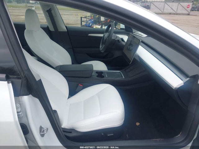 2023 TESLA MODEL 3 5YJ3E1EA2PF653592 Photo 4