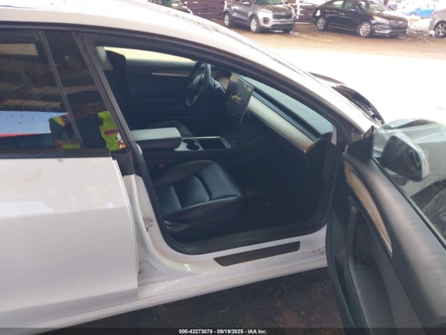 2022 TESLA MODEL 3 5YJ3E1EA6NF257498 Photo 4