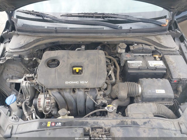 Hyundai Elantra 2017 5NPD74LF9HH073628 Image 10