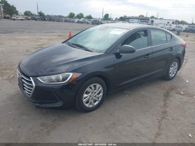 Hyundai Elantra 2017 5NPD74LF9HH073628 Image 2