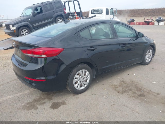 Hyundai Elantra 2017 5NPD74LF9HH073628 Image 4