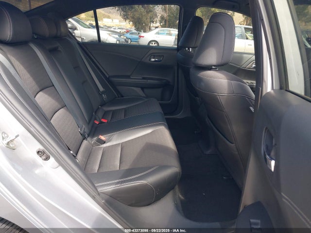 1HGCR2F59HA071335 Honda k24w1