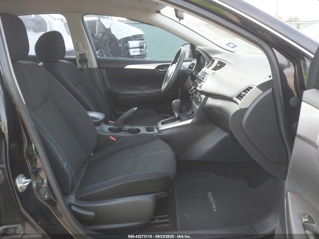 3N1AB7AP8HY402193 Nissan Sentra