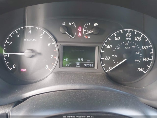 3N1AB7AP8HY402193 Nissan Sentra