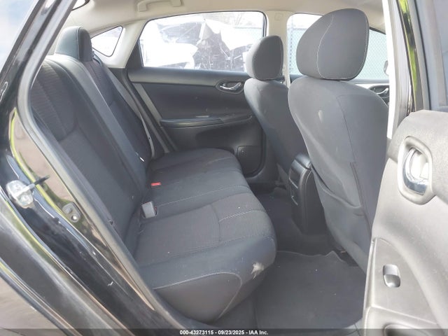 3N1AB7AP8HY402193 Nissan Sentra