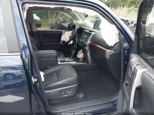 2024 TOYOTA 4RUNNER JTEKU5JR8R6237462 Photo 4