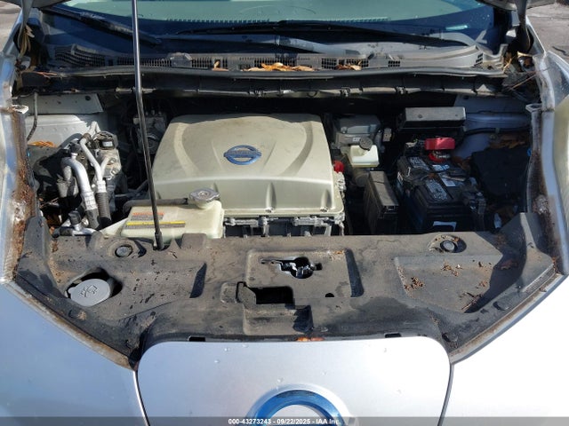 Nissan Leaf 2015 1N4AZ0CP7FC305205 Image 10