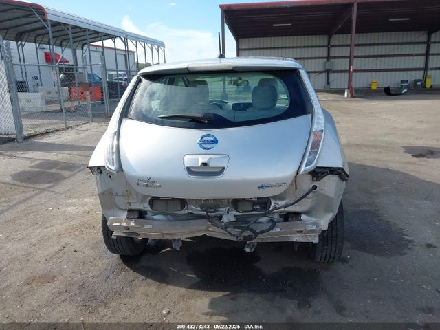 Nissan Leaf 2015 1N4AZ0CP7FC305205 Image 16