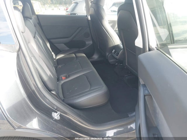 2025 TESLA MODEL Y 7SAYGDED0SF253005 Photo 7