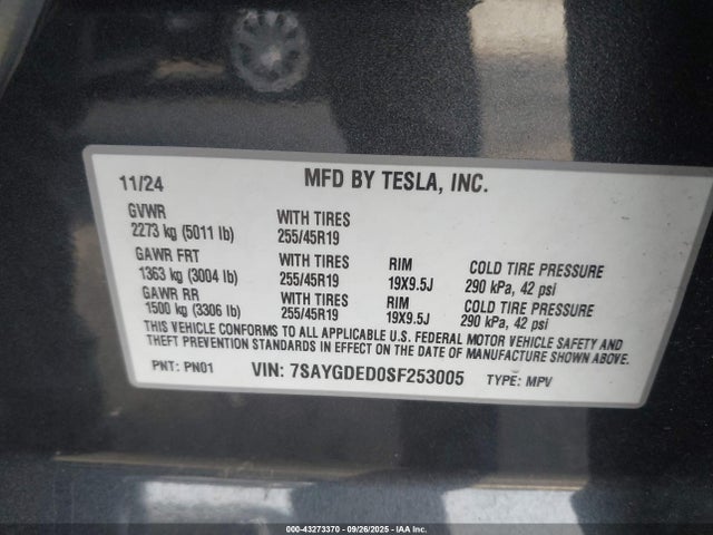 2025 TESLA MODEL Y 7SAYGDED0SF253005 Photo 8
