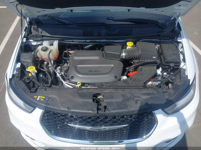 Chrysler Pacifica 2023 2C4RC1GG8PR520521 Image 10