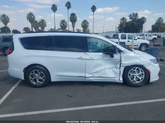 Chrysler Pacifica 2023 2C4RC1GG8PR520521 Image 14
