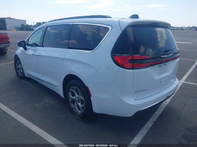 Chrysler Pacifica 2023 2C4RC1GG8PR520521 Image 3