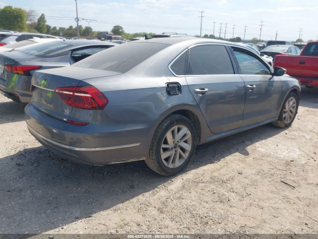 2018 VOLKSWAGEN PASSAT 1VWBA7A39JC008814 Photo 3