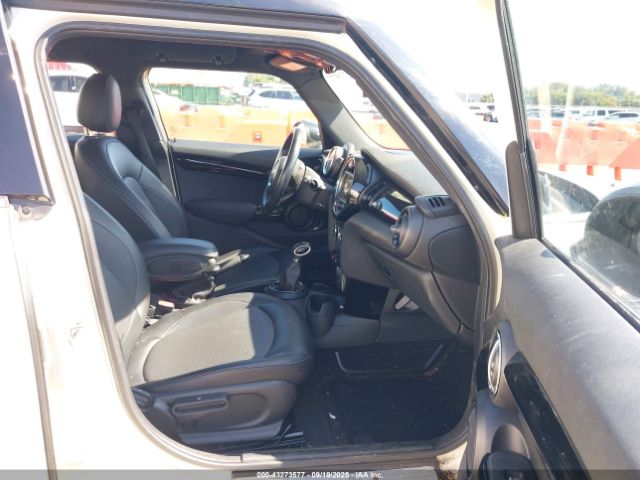 2016 MINI HARDTOP WMWXU1C58G2D09875 Photo 4