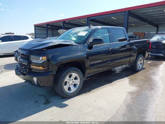 Chevrolet Silverado 1500 2lt 2018 3GCUKREC6JG315806 Image 2