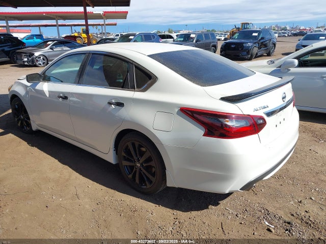 Nissan Altima 2017 1N4AL3AP8HC297947 Image 3