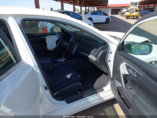 Nissan Altima 2017 1N4AL3AP8HC297947 Image 5