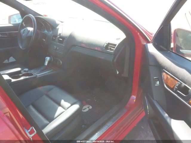 2010 MERCEDES-BENZ C 300 WDDGF8BB3AF424481 Photo 4