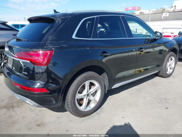 2021 AUDI Q5 WA1AAAFY6M2010587 Photo 3
