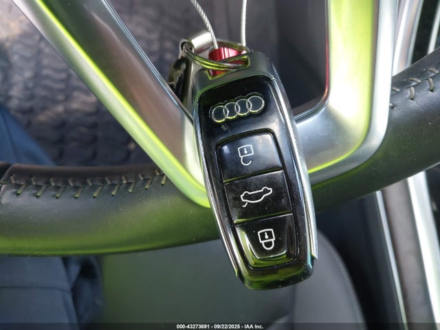 2019 AUDI Q8 WA1AVAF17KD010879 Photo 10