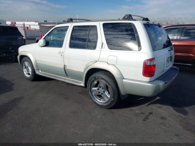 2001 INFINITI QX4 JNRDR09X71W201996 Photo 2