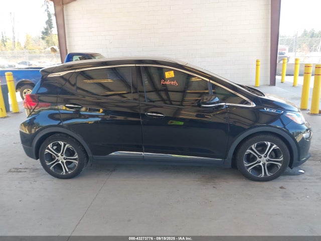 1G1FX6S0XH4174953 Chevrolet 2017