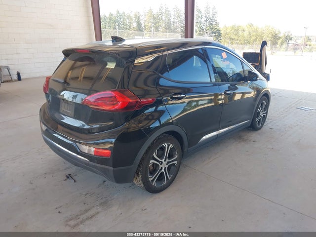 1G1FX6S0XH4174953 Chevrolet 2017
