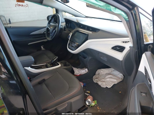 1G1FX6S0XH4174953 Chevrolet 2017